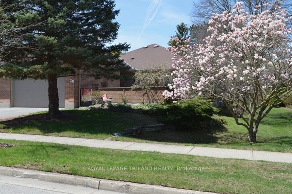 Photo of 5 Cadeau Terrace #27, London South, ON N6K 4H1 (MLS # X12928008)
