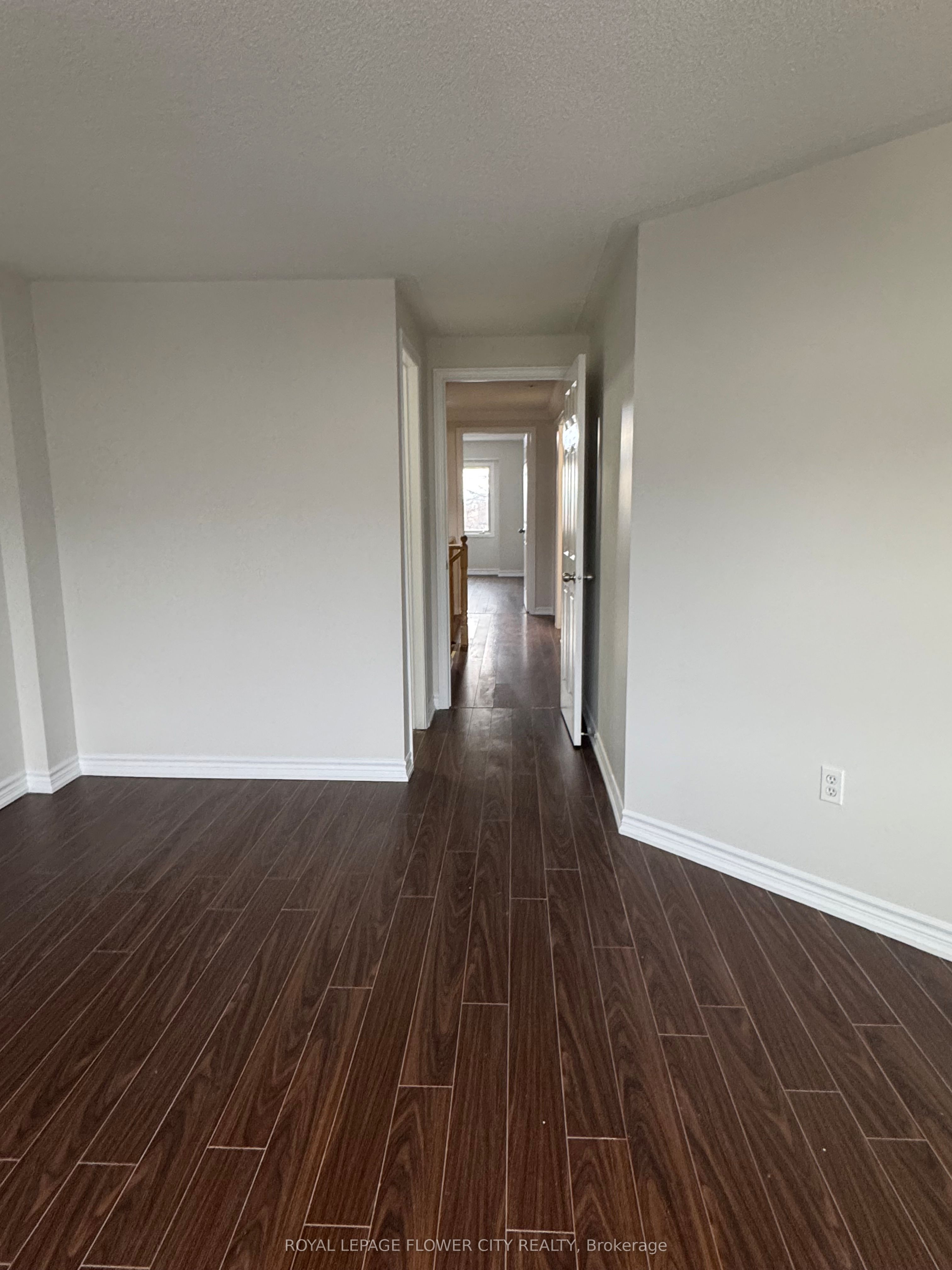 16 Langdale Crescent