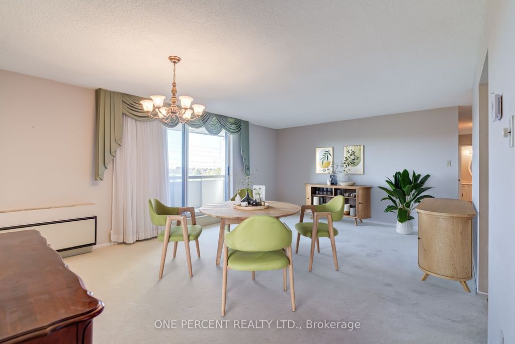 Photo of 20 William Roe Boulevard #705, Newmarket, ON L3Y 5V6 (MLS # N12632420)