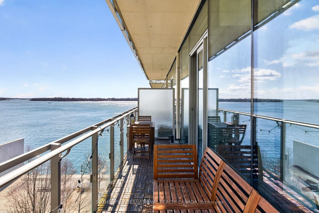 Photo of 39 Queens Quay N/A E #816, Toronto, ON M5E 0A5 (MLS # C13105440)