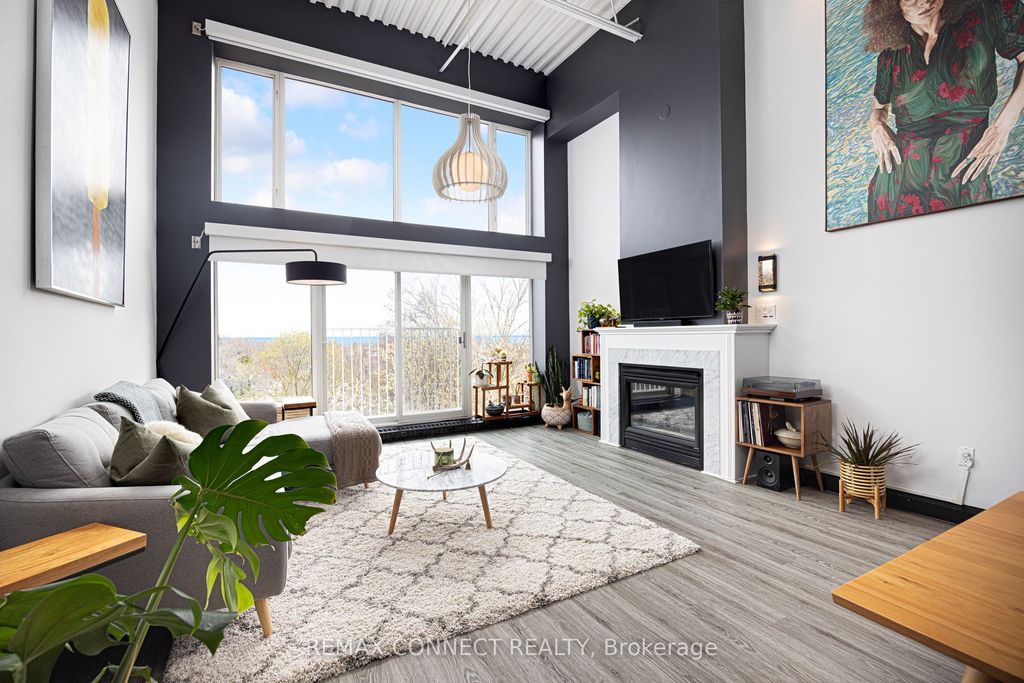 Photo of 517 Kingston Road #4, Toronto, ON M4L 1V5 (MLS # E13048560)