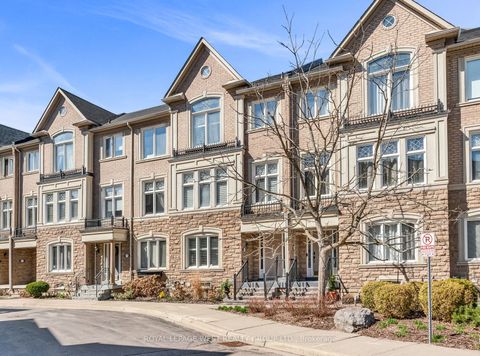 16 Yachters Lane Toronto ON M8V 4C5