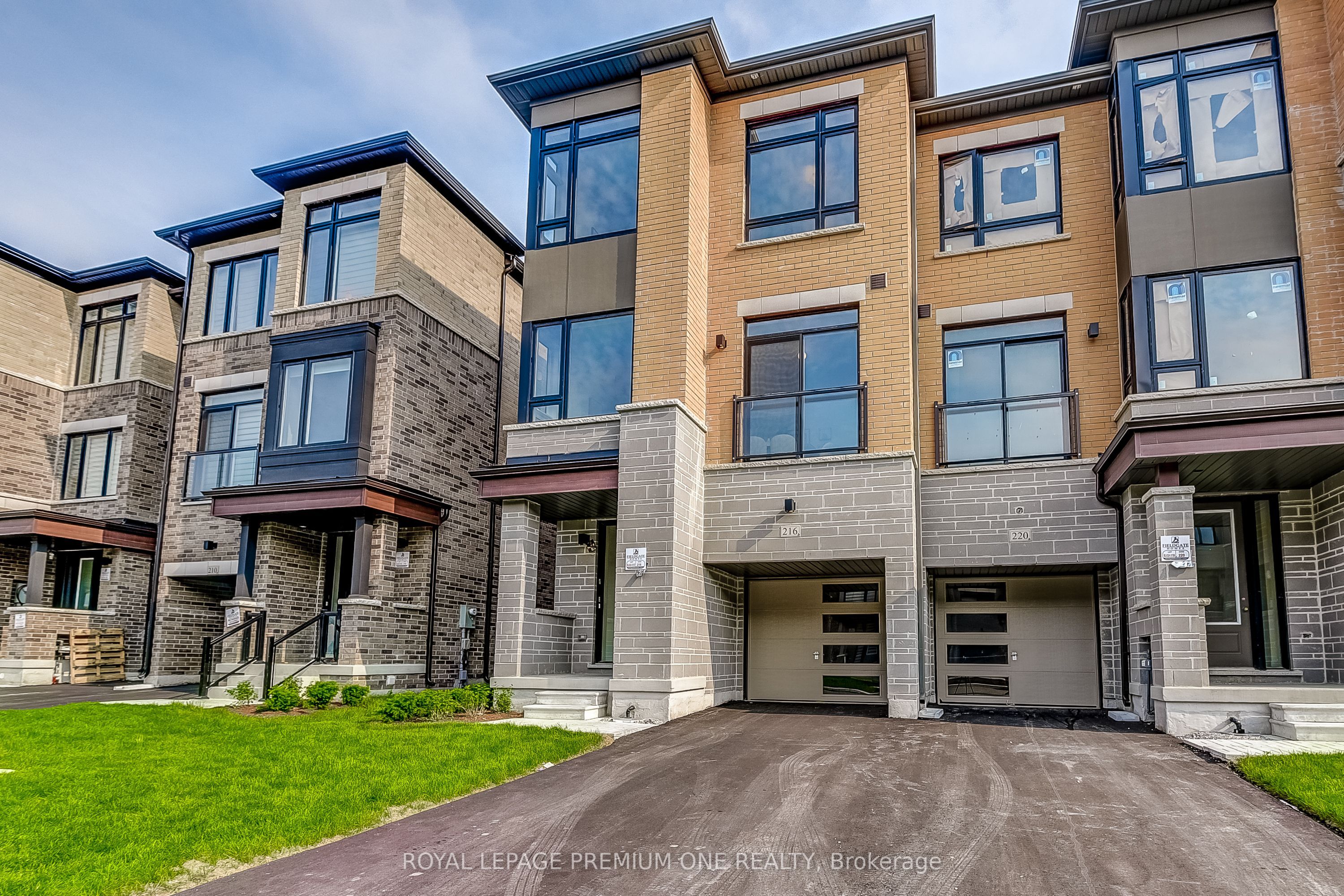 216 Tennant Circle