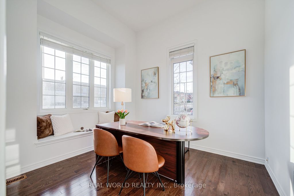 Photo of 247 Selwyn Road, Richmond Hill, ON L4E 0R4 (MLS # N13139494)