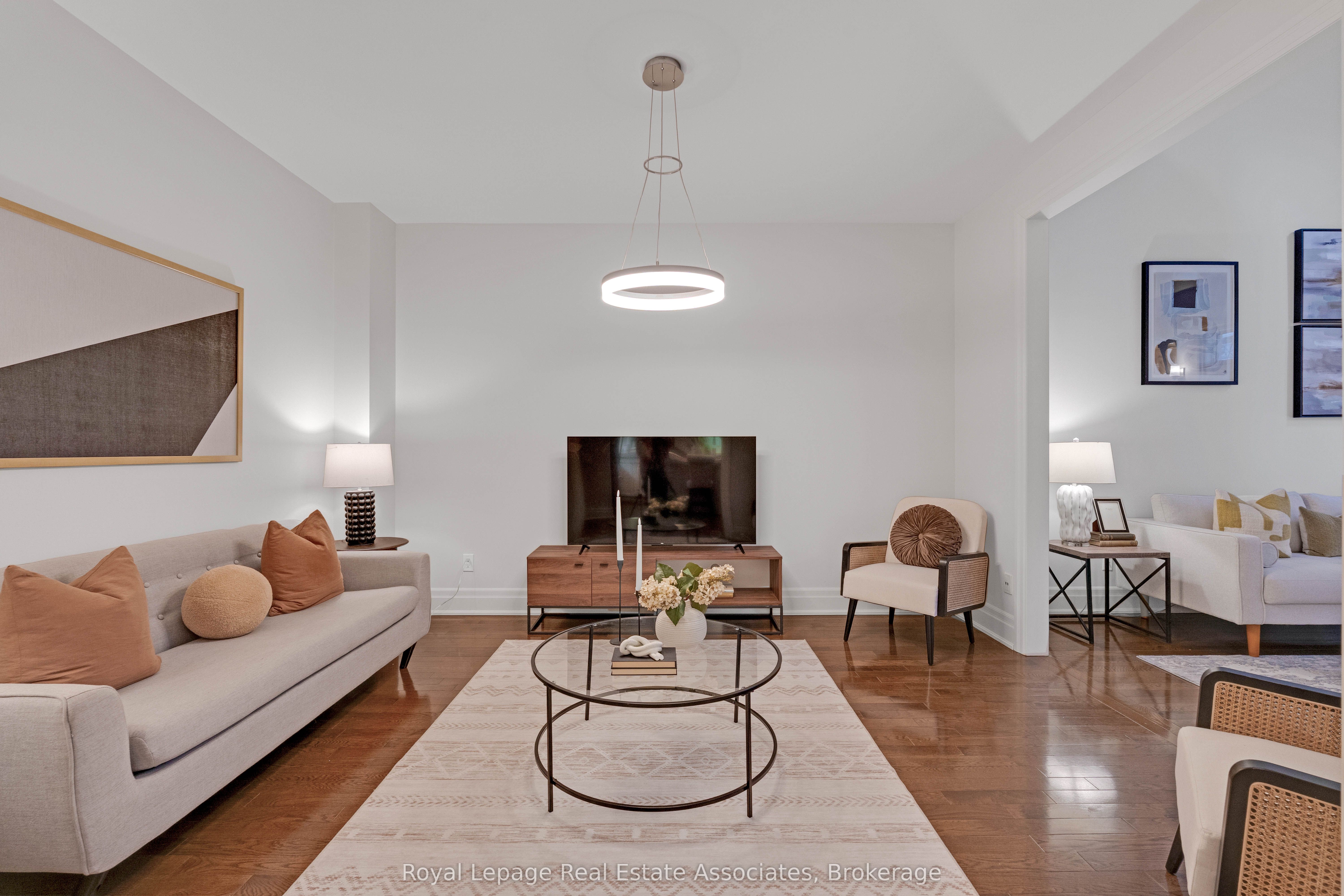 1915 Broad Hollow Gate 103