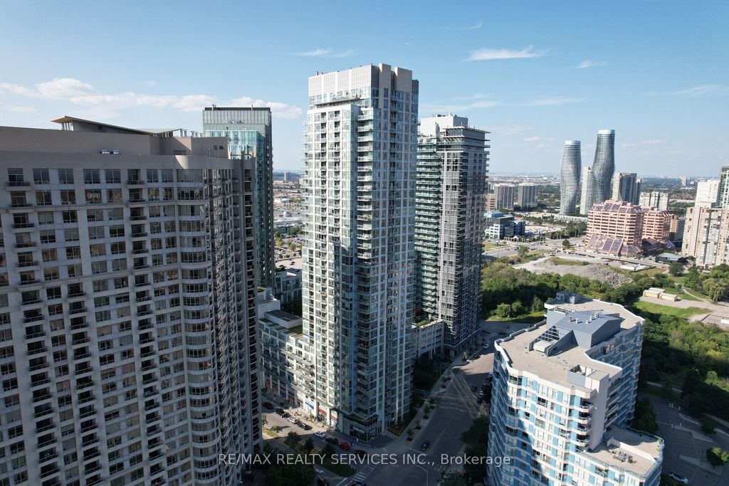 Photo of 225 Webb Drive #810, Mississauga, ON L5B 4P2 (MLS # W13015254)