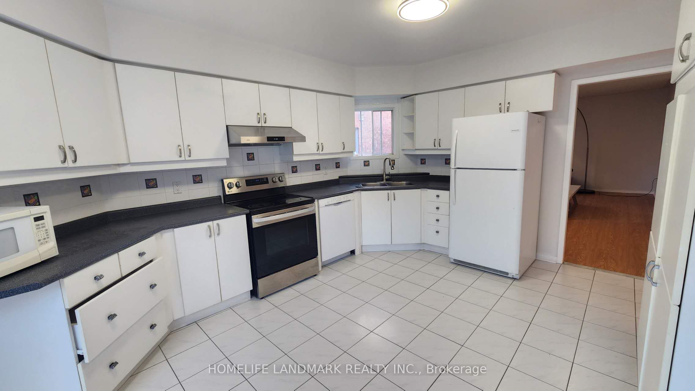 48 Painted Rock Avenue