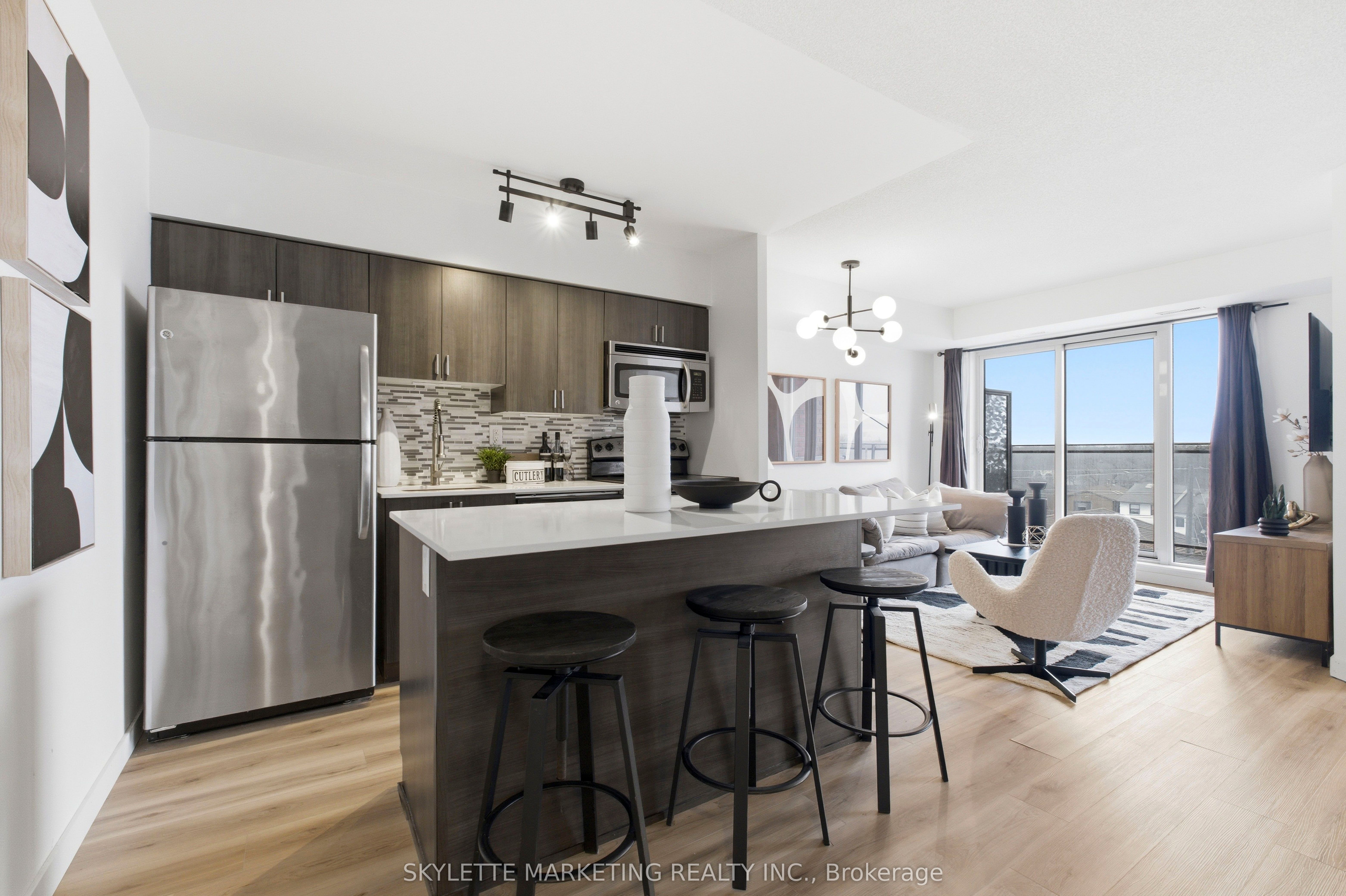801 Sheppard Avenue W 701