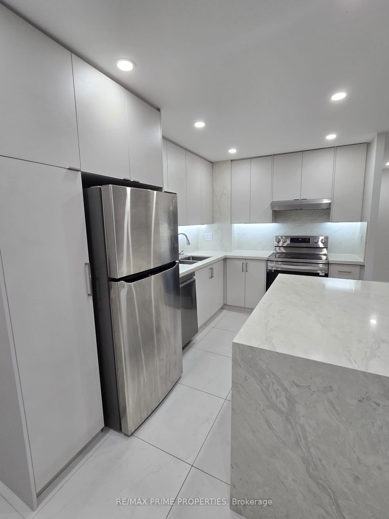 715 Don Mills Road 2607