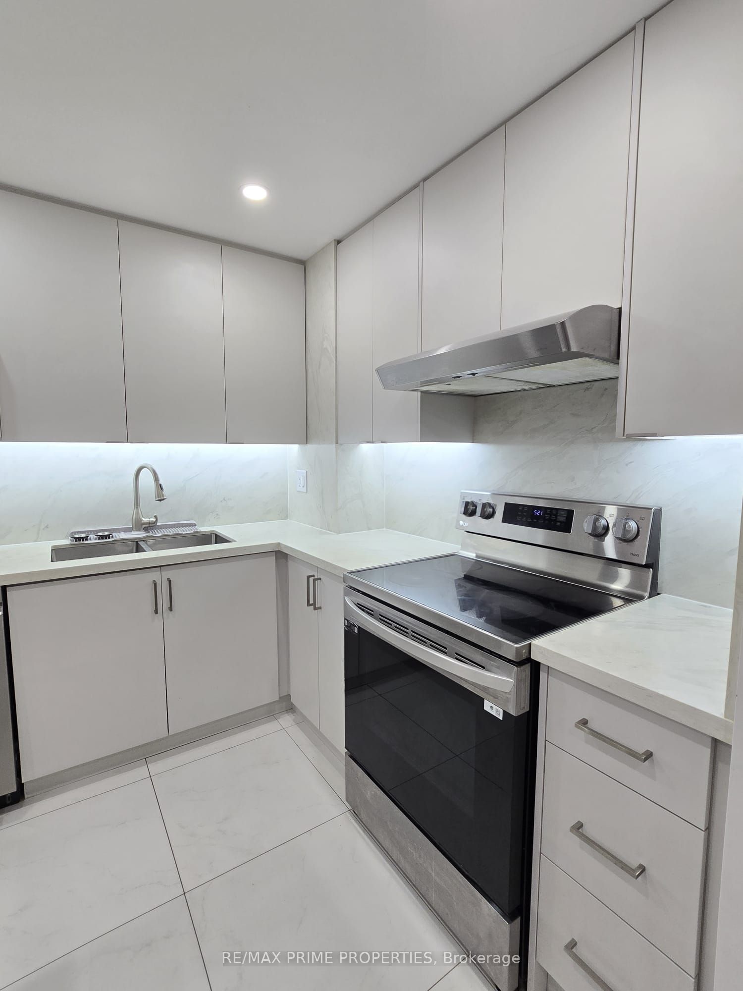 715 Don Mills Road 2607