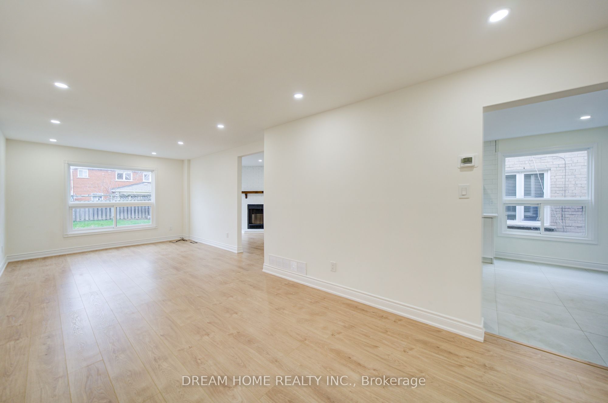 10 Karen Miles Crescent