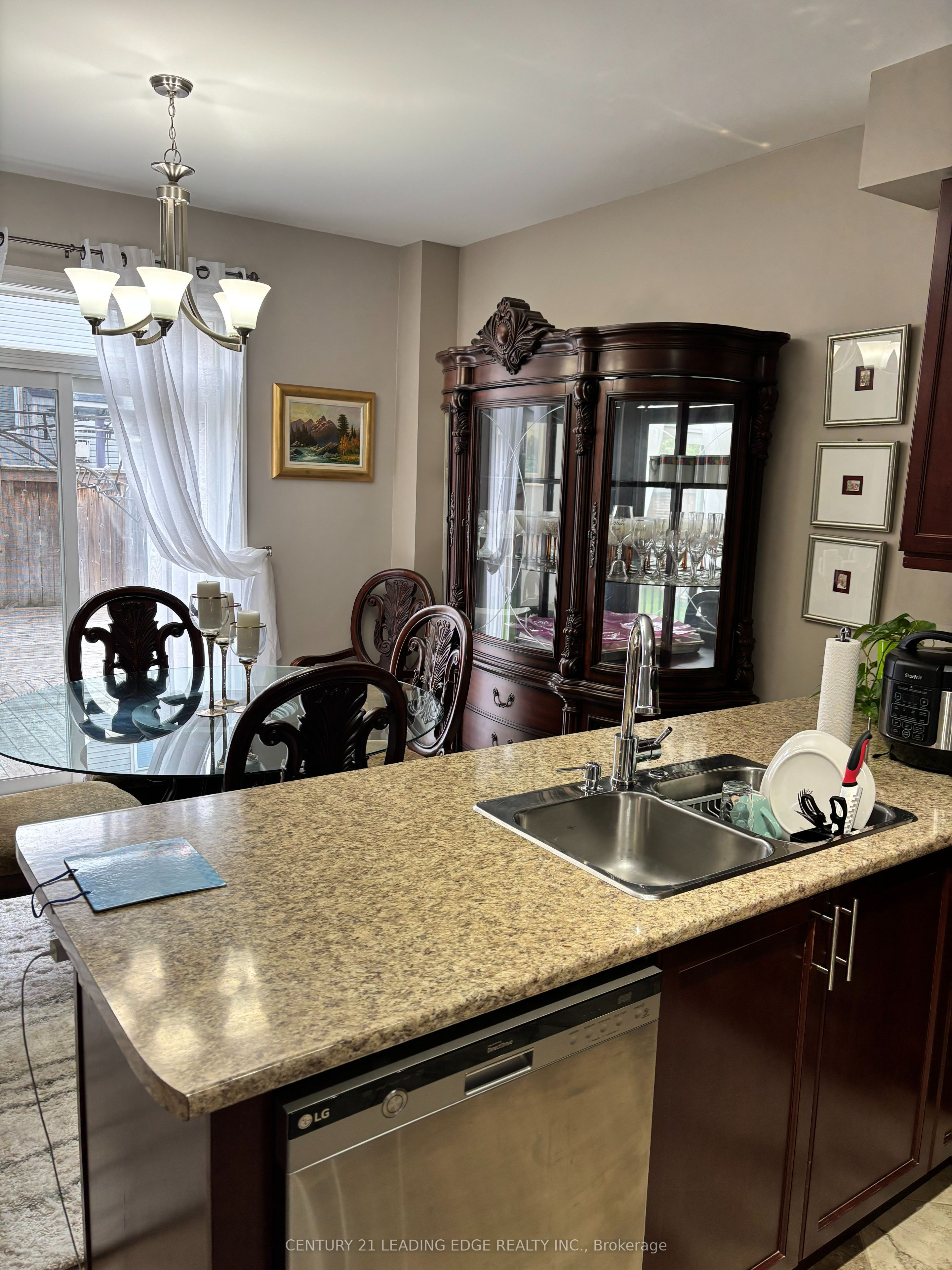 83 Thornlodge Drive
