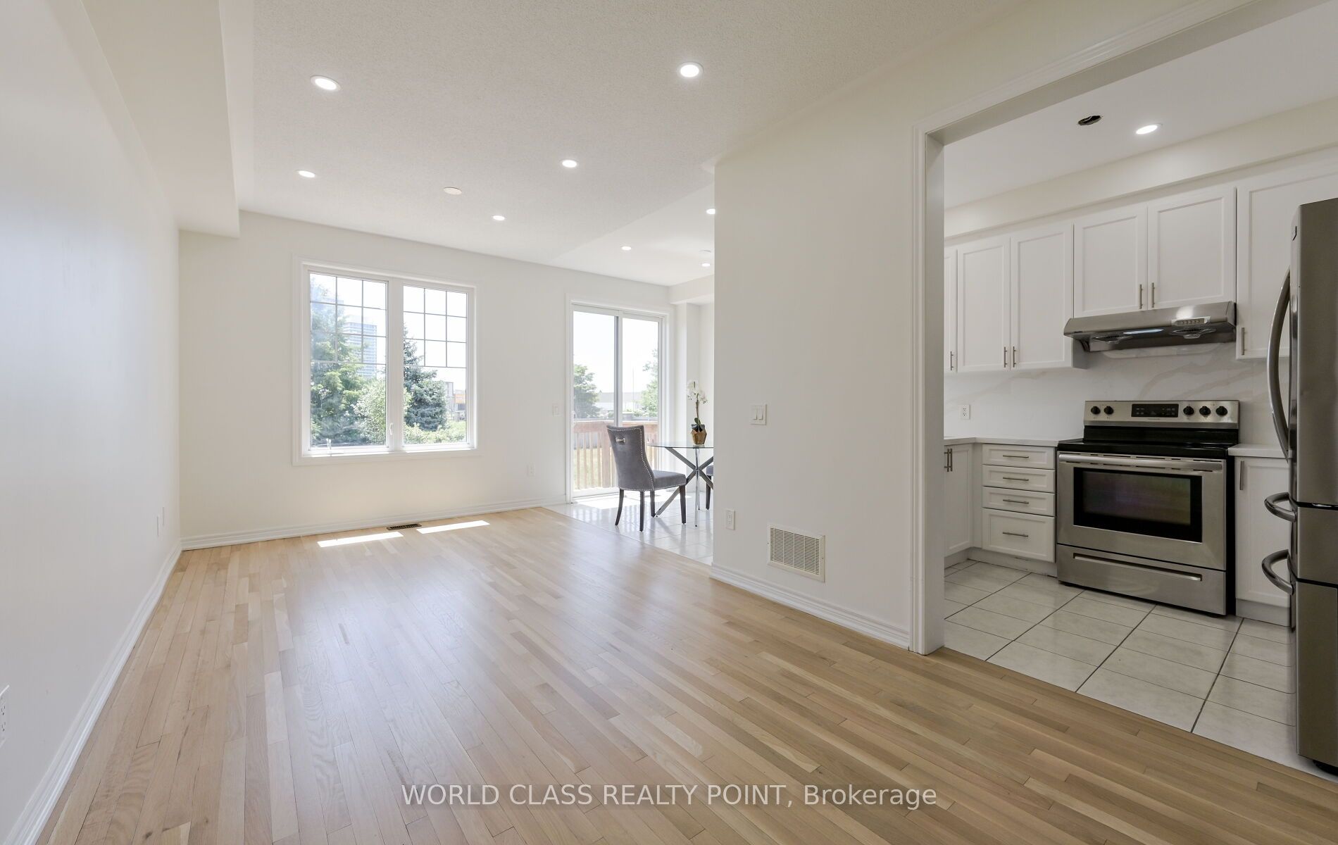 6 Davenfield Circle
