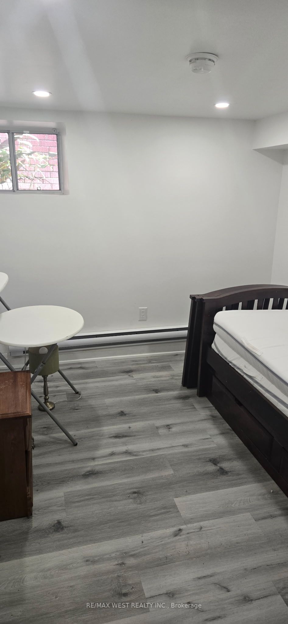 450 Glenlake Avenue Lower