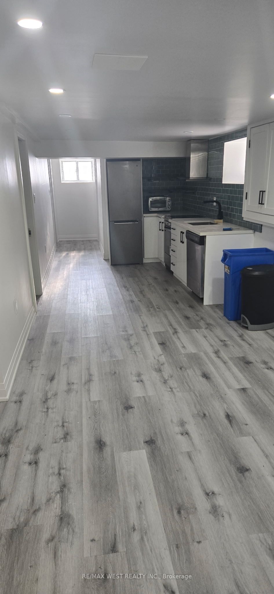 450 Glenlake Avenue Lower