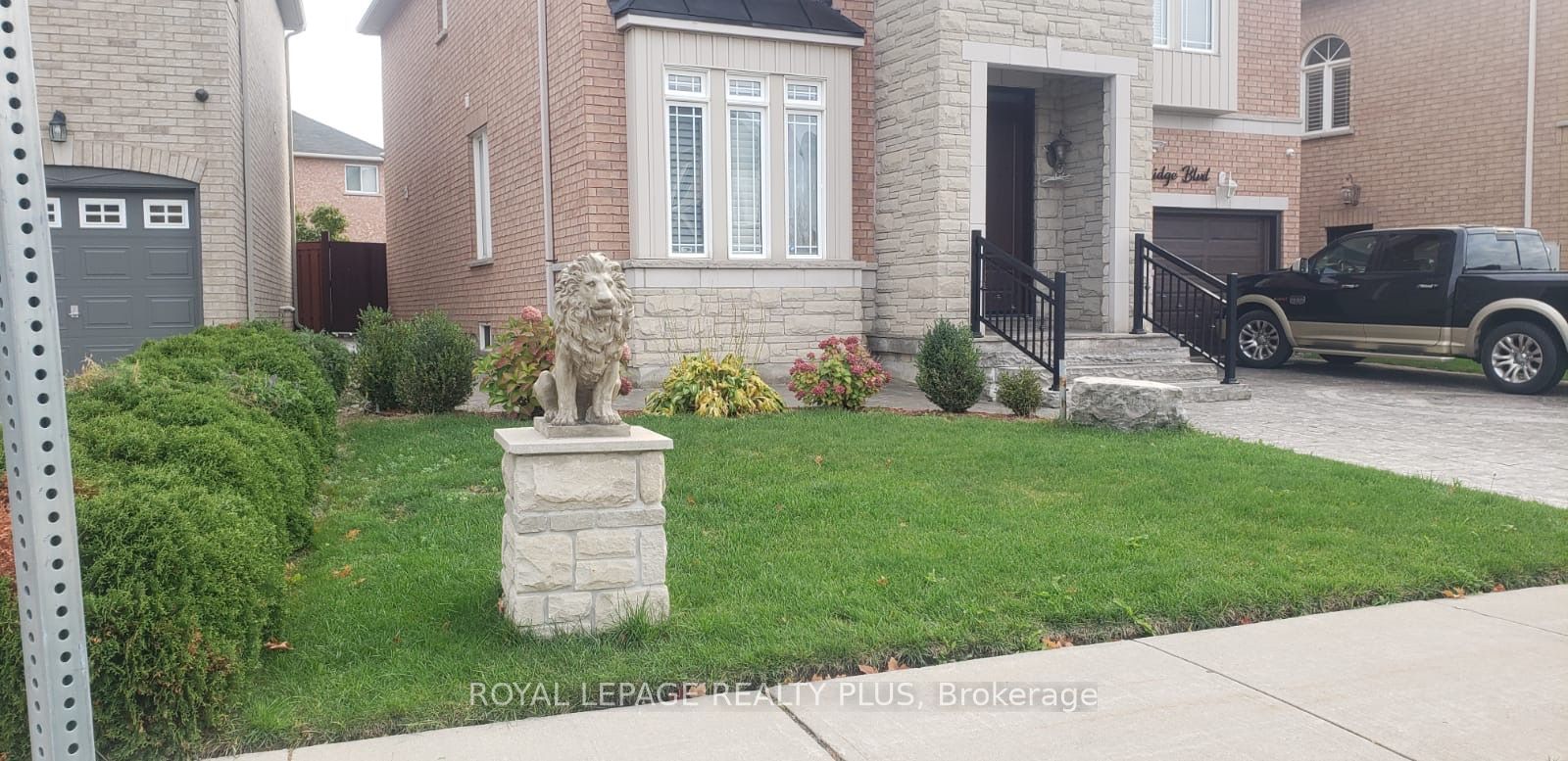 135 Earlsbridge Boulevard