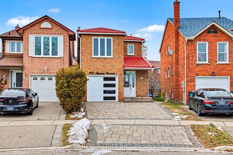 993 Lucerne Crescent Mississauga ON L5C 3X6
