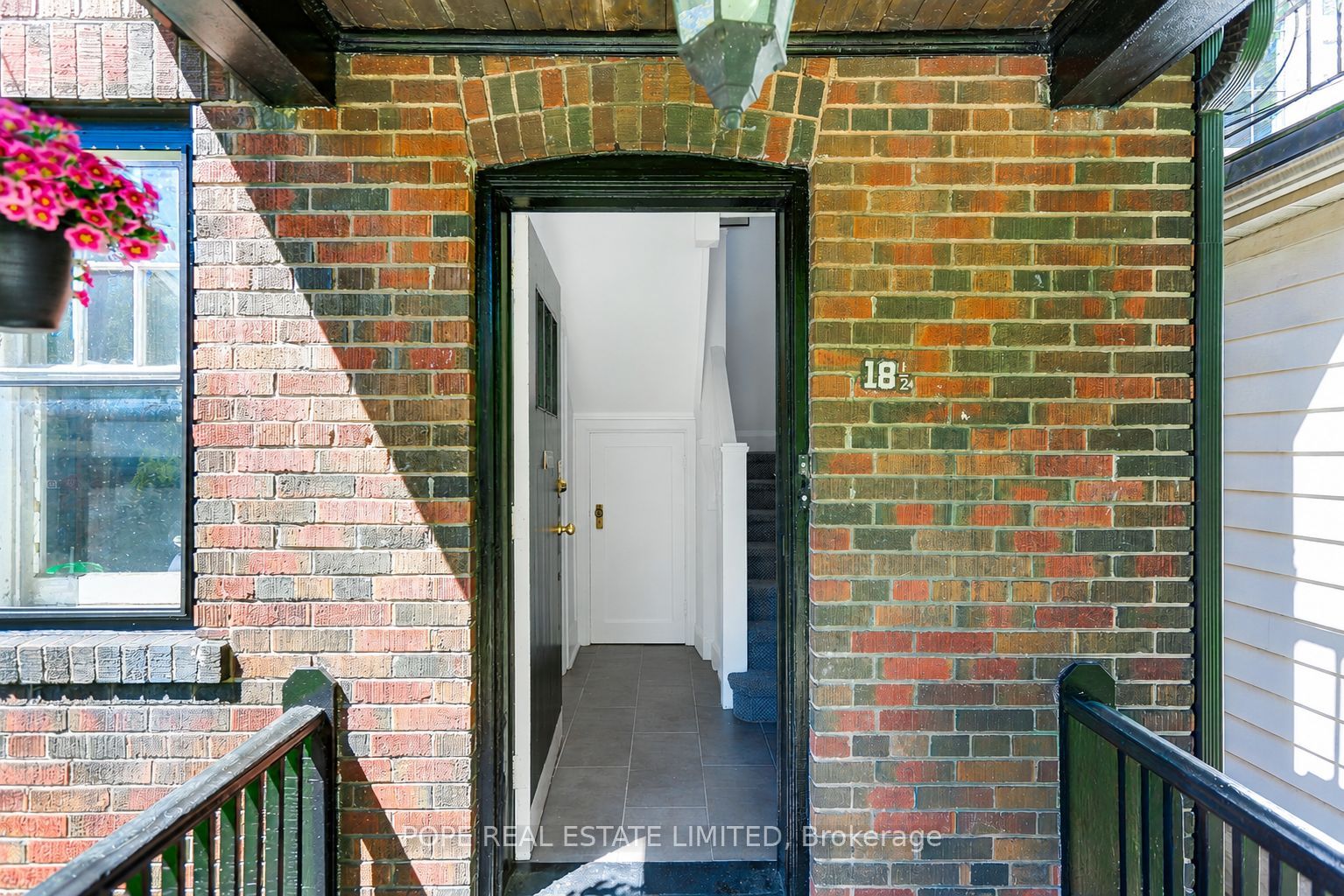 18 Edgewood Avenue