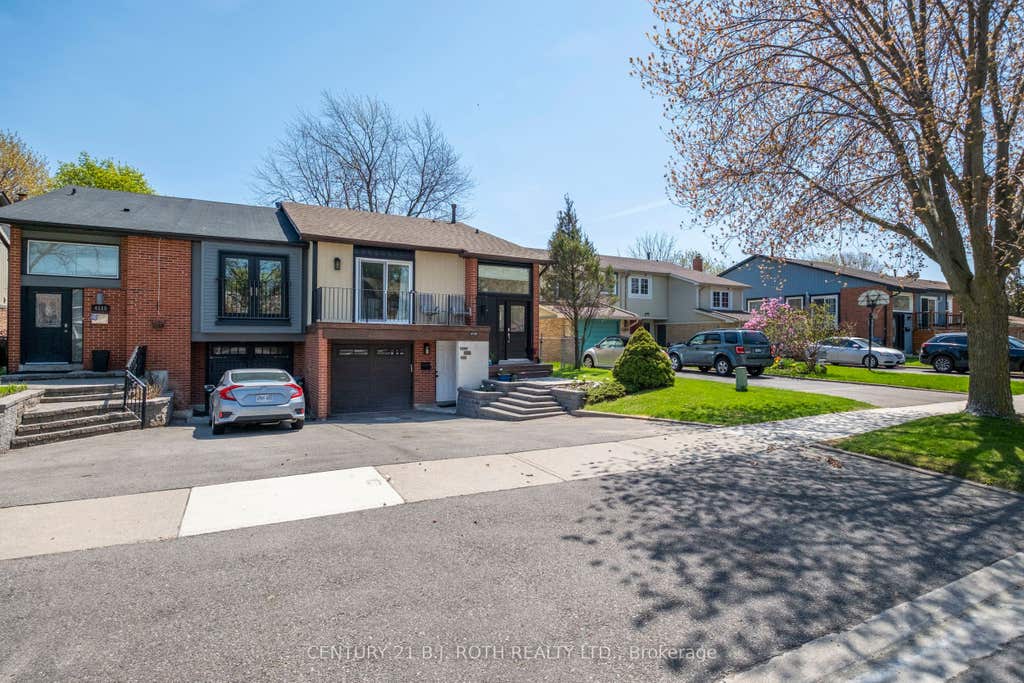 Photo of 4113 Taffey Crescent, Mississauga, ON L5L 2A6 (MLS # W13094364)