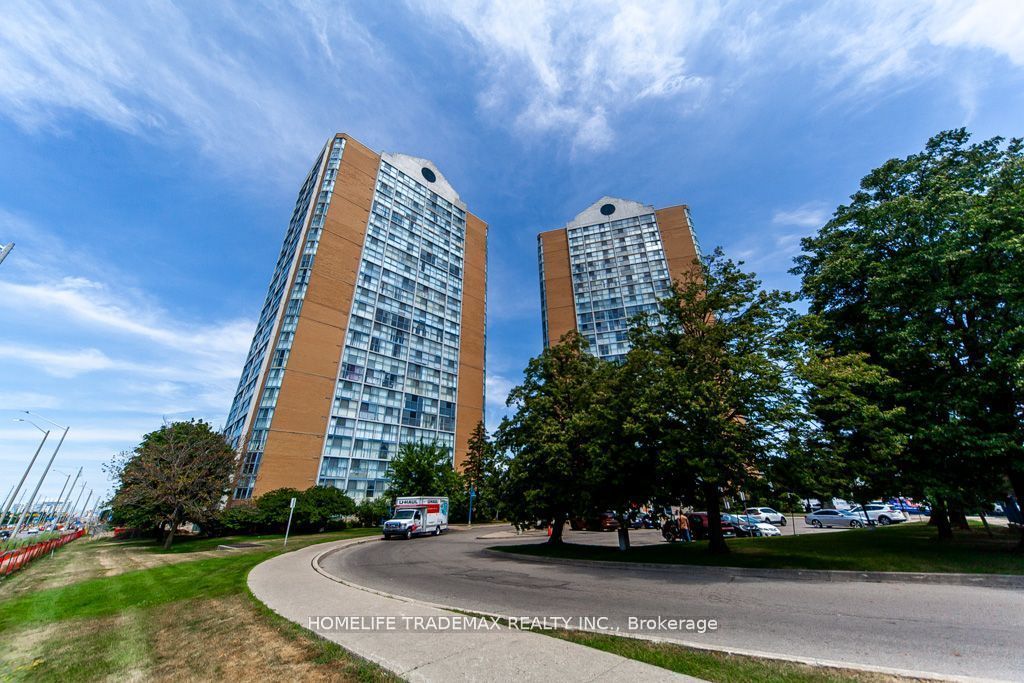 Photo of 35 Trailwood Drive #2117, Mississauga, ON L4Z 3L6 (MLS # W12614222)