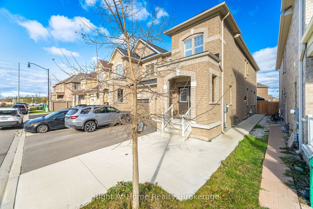 Photo of 78 Boathouse Road, Brampton, ON L7A 5B7 (MLS # W12554174)