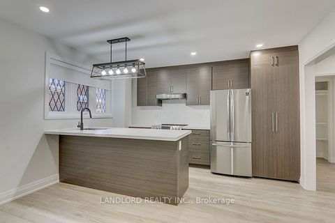 2520 Bloor Street W 18 Toronto ON M6S 1R8