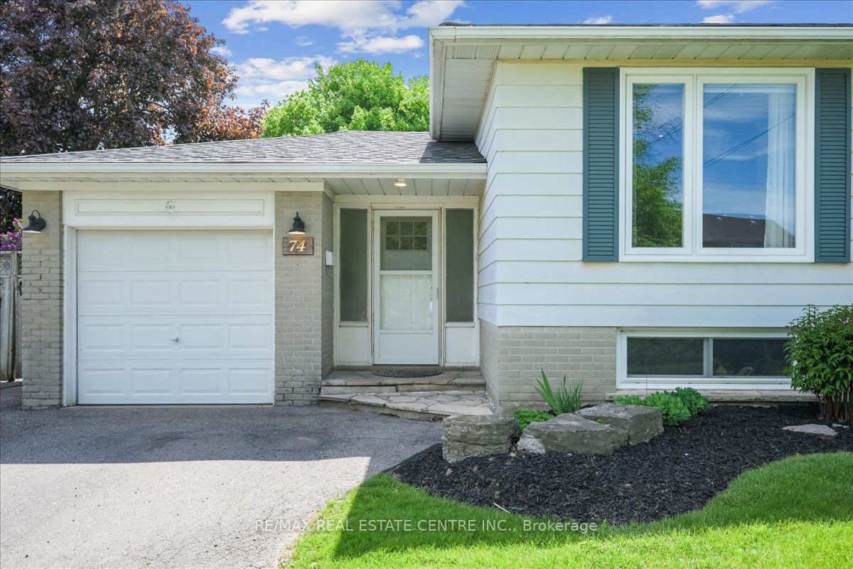 74 Mountainview Road S