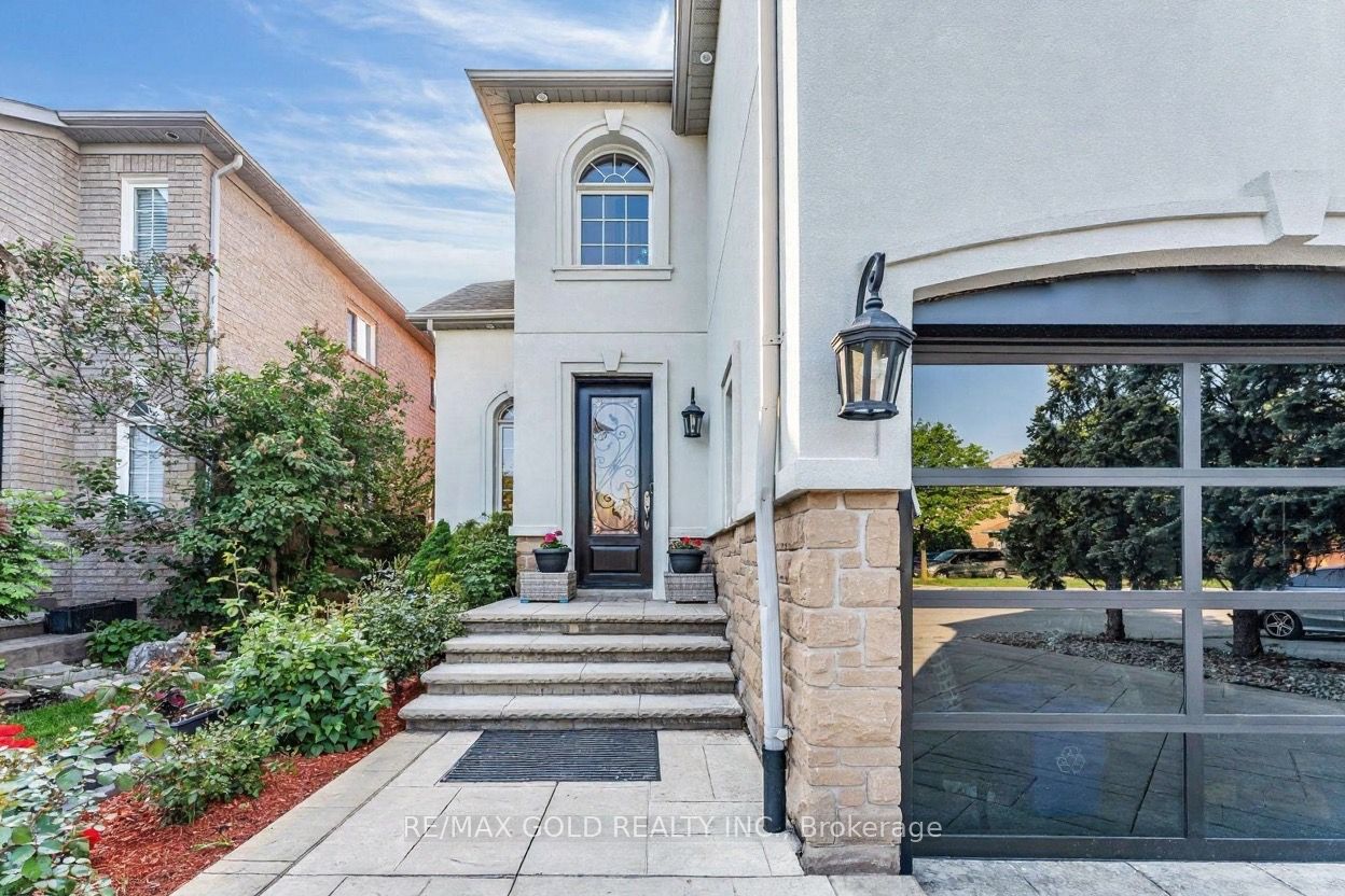 2293 Woodcrest Drive