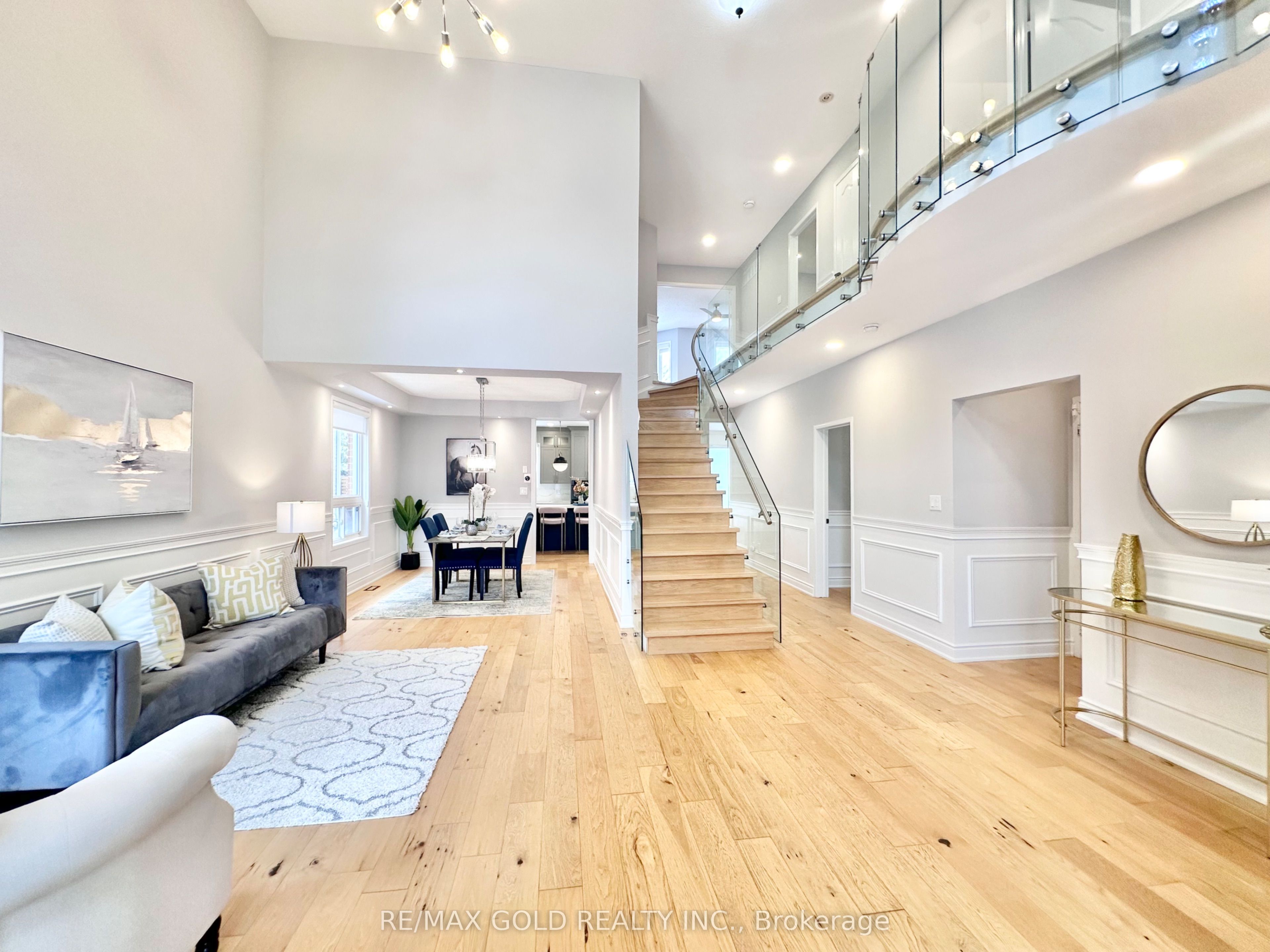 2293 Woodcrest Drive