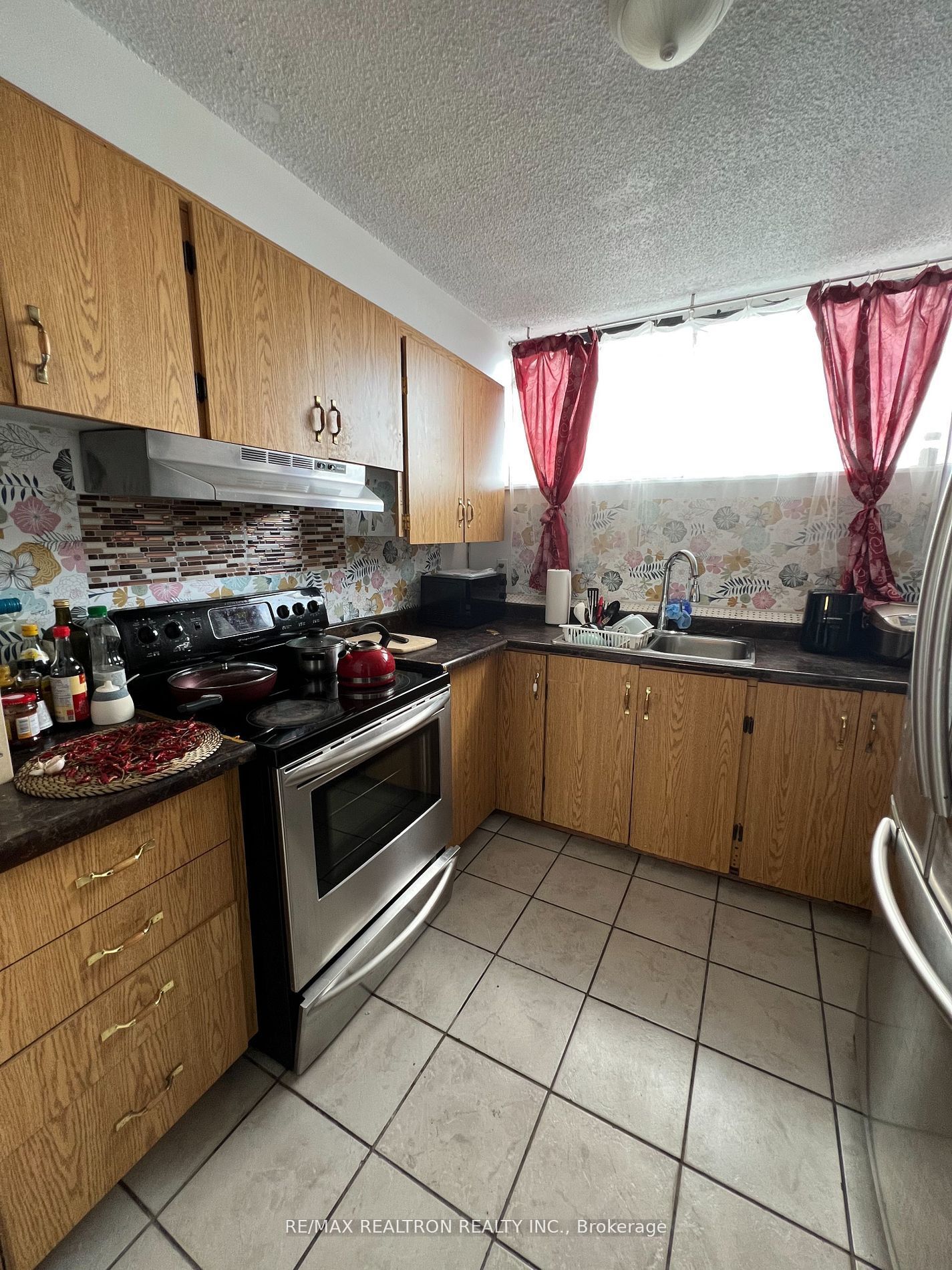 4645 Jane Street 637