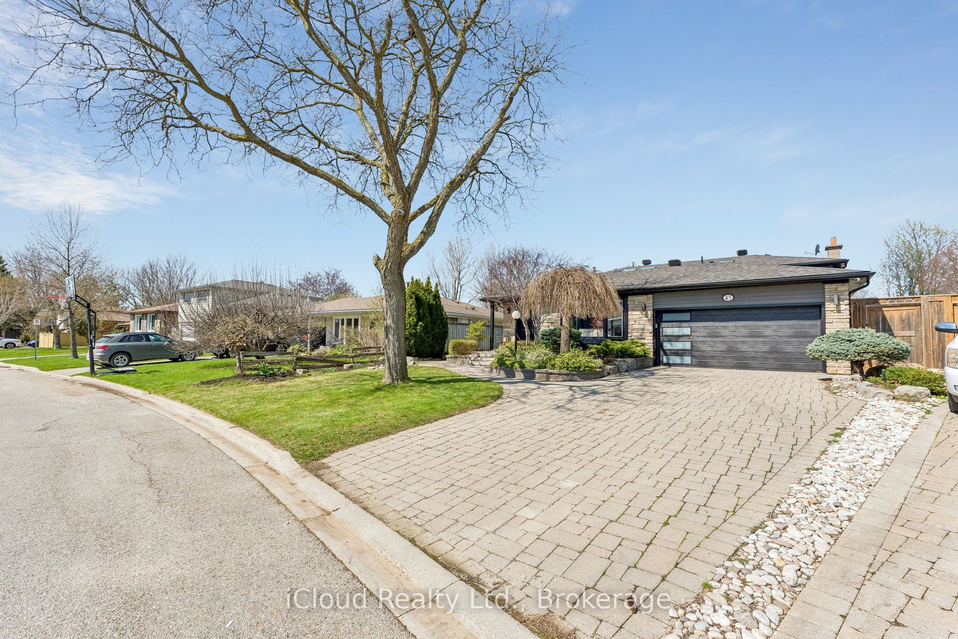 43 Ferndale Crescent