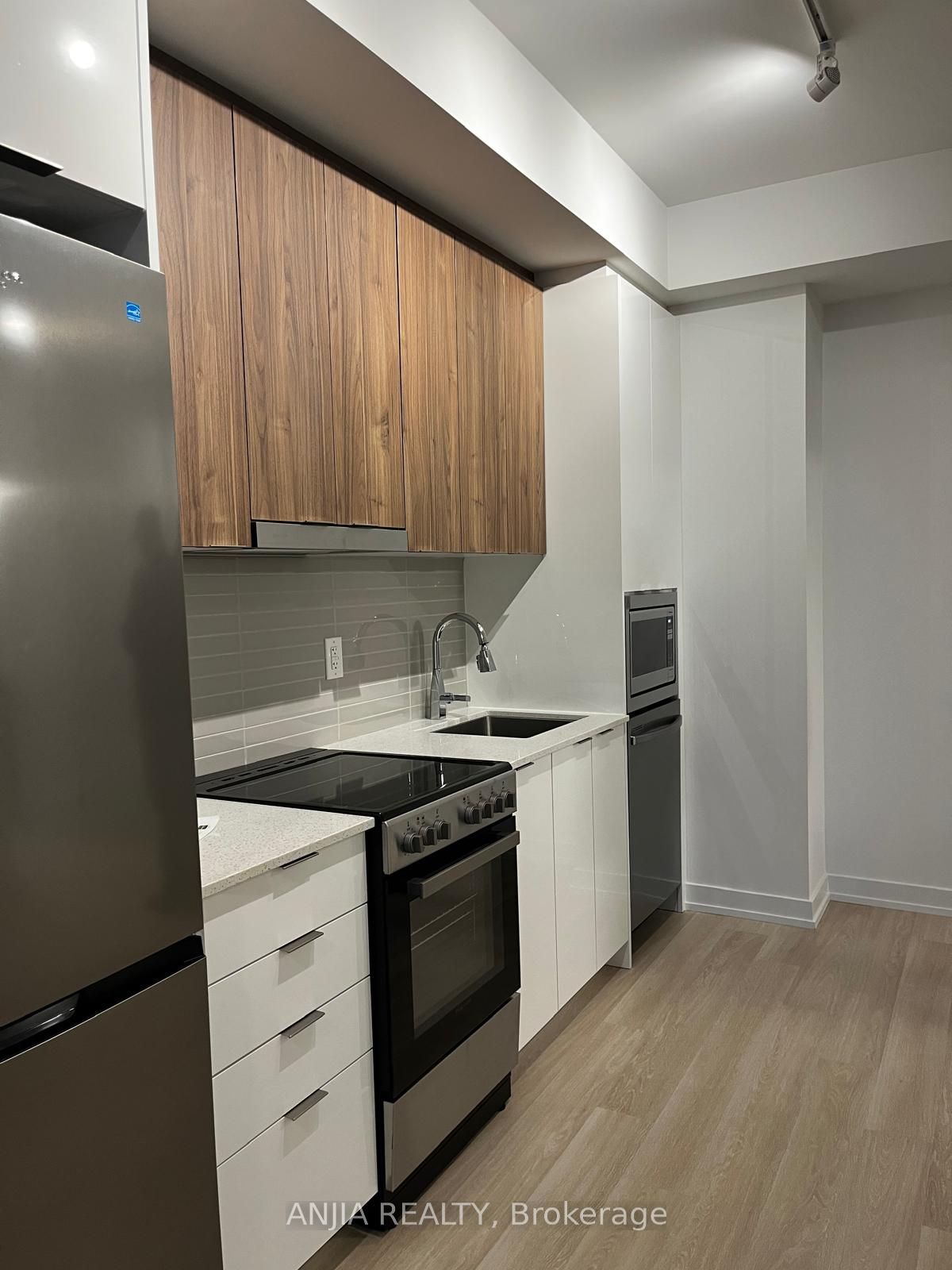 9763 Markham Road A301