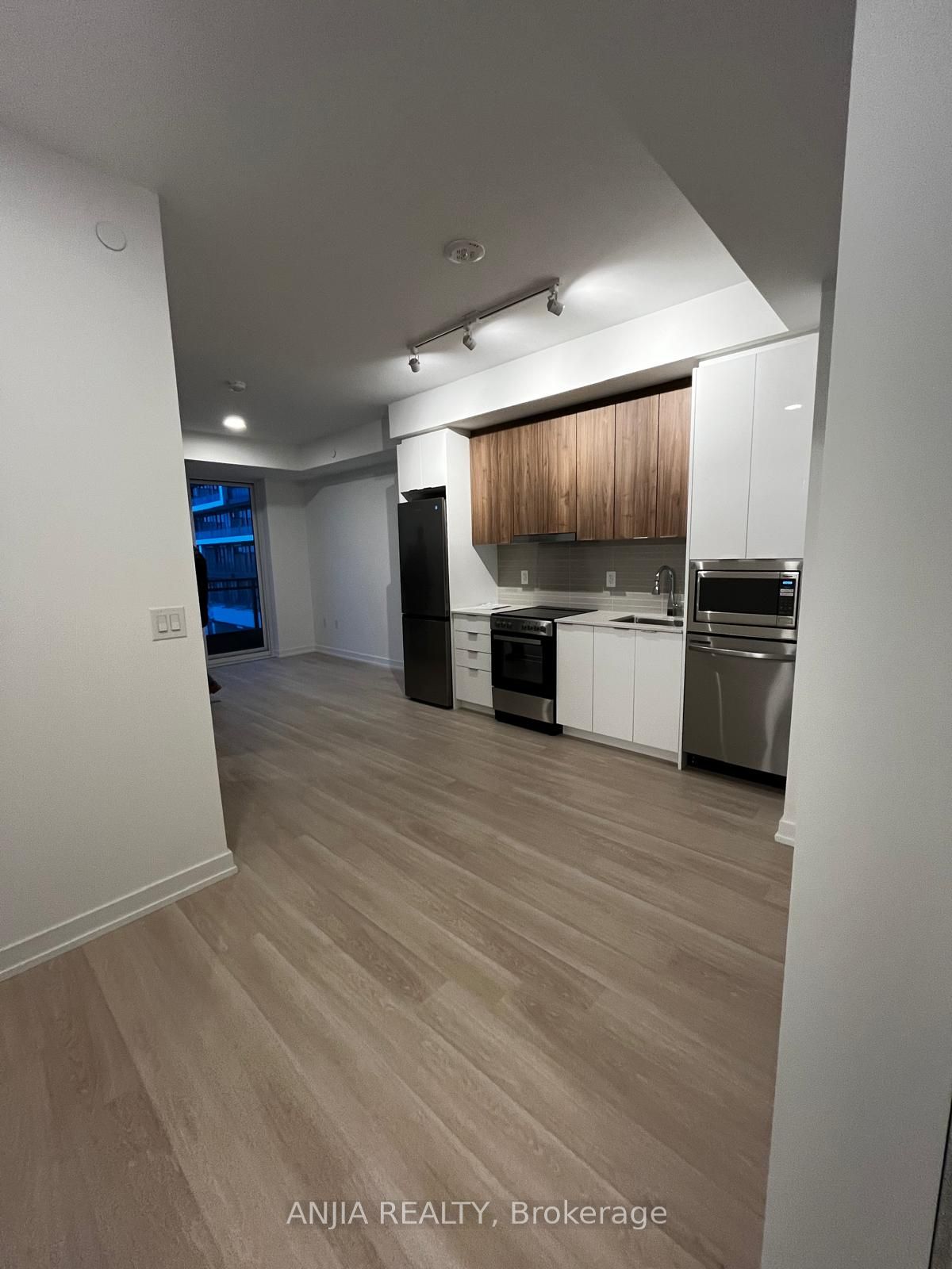 9763 Markham Road A301