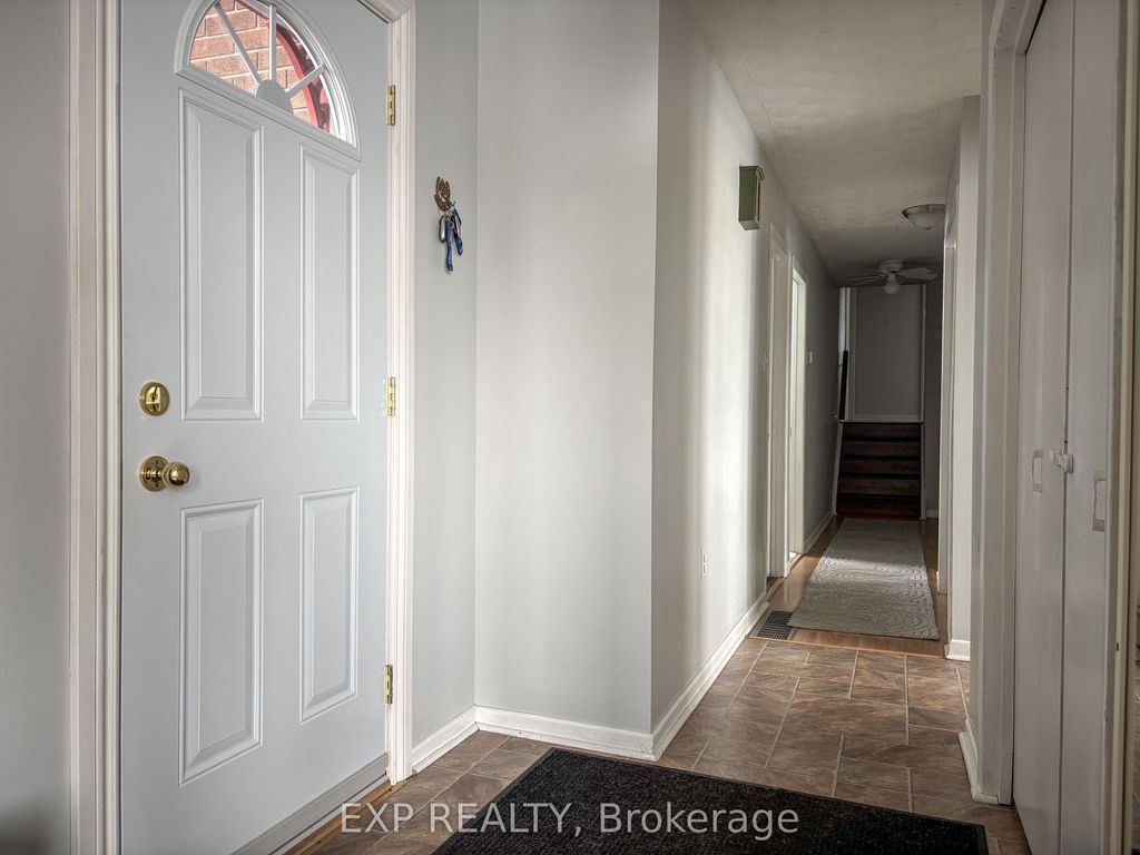 Photo of 934 Raglan Street S, Renfrew, ON K7V 1S4 (MLS # X12893718)