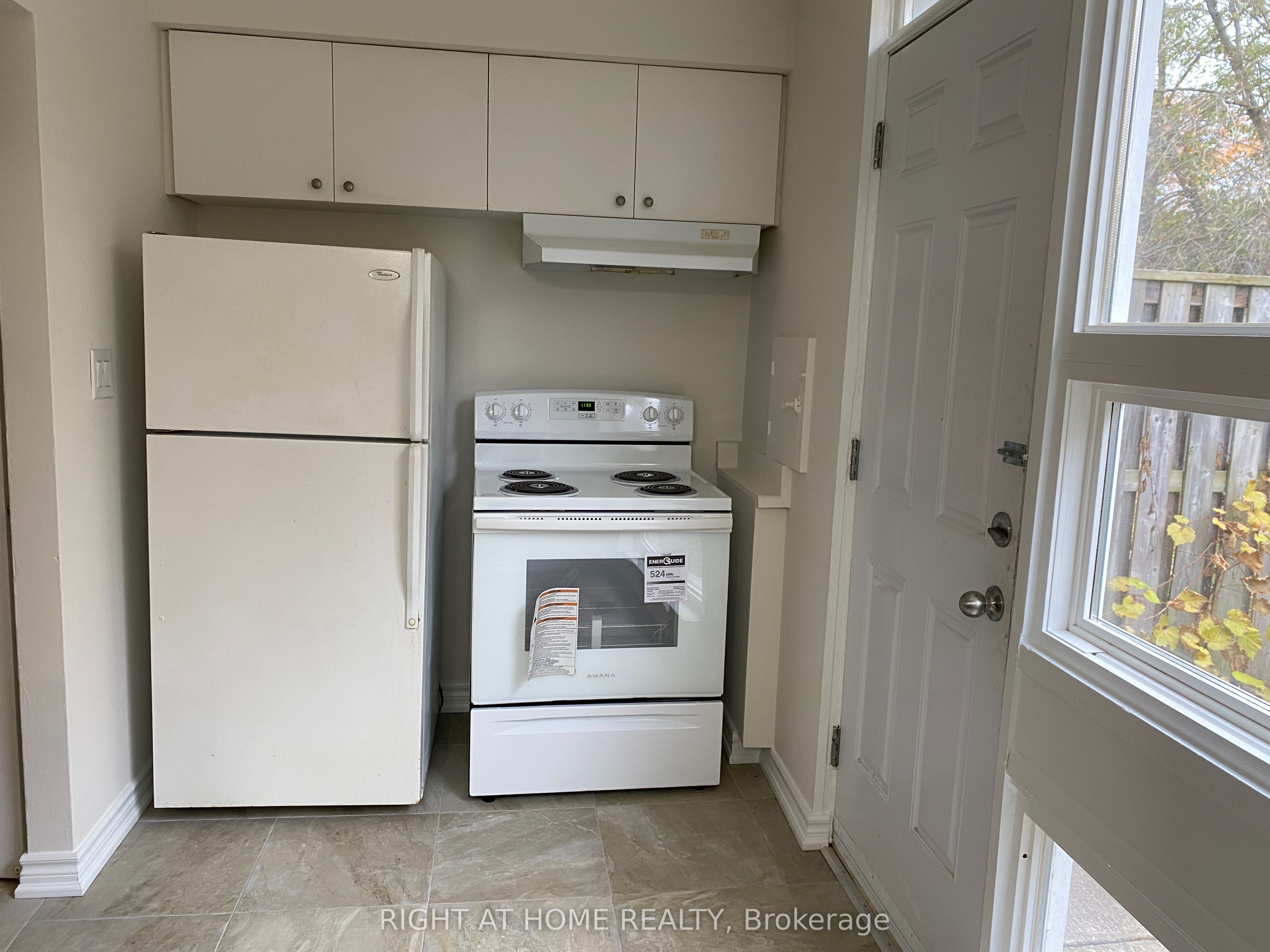 3230 The Credit Woodlands N/A