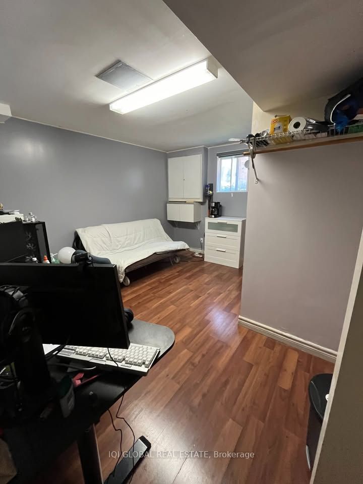 Photo 1 of 6 — 2608 Islington Avenue Basement Unit 2, Toronto, ON M9V 2X3