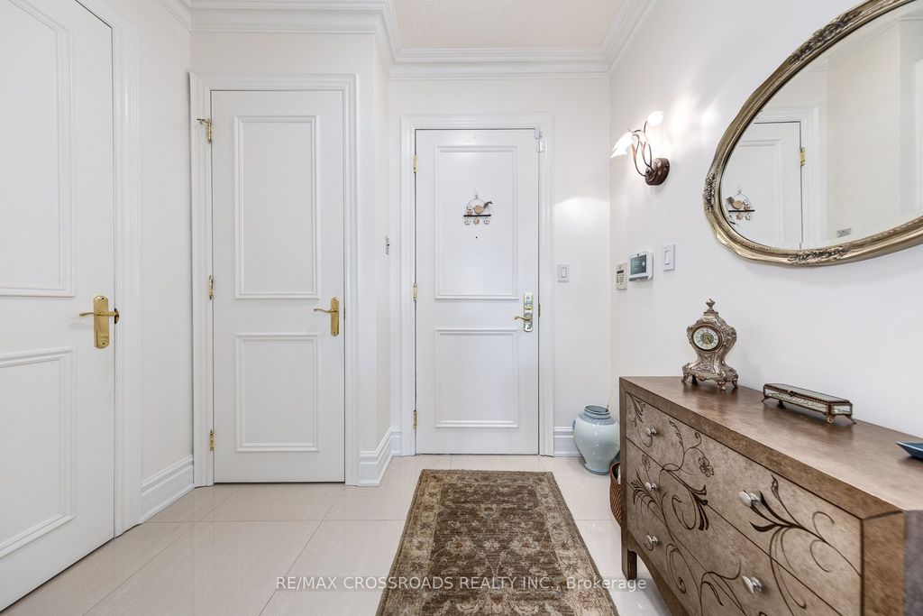 Photo of 10 Old York Mills Road #210, Toronto, ON M2P 2G9 (MLS # C12600168)