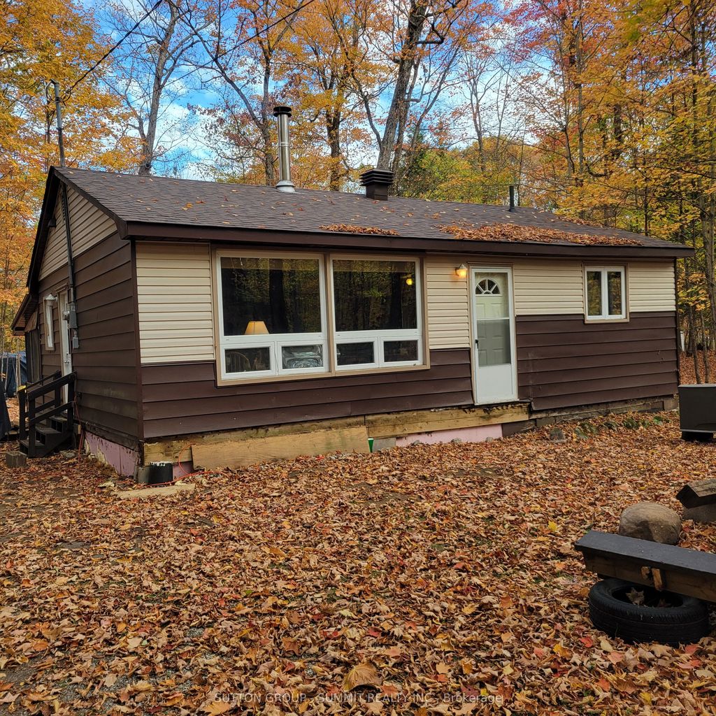 Photo of 57 Maple Grove Drive, Huntsville, ON P1H 2J3 (MLS # X12457708)