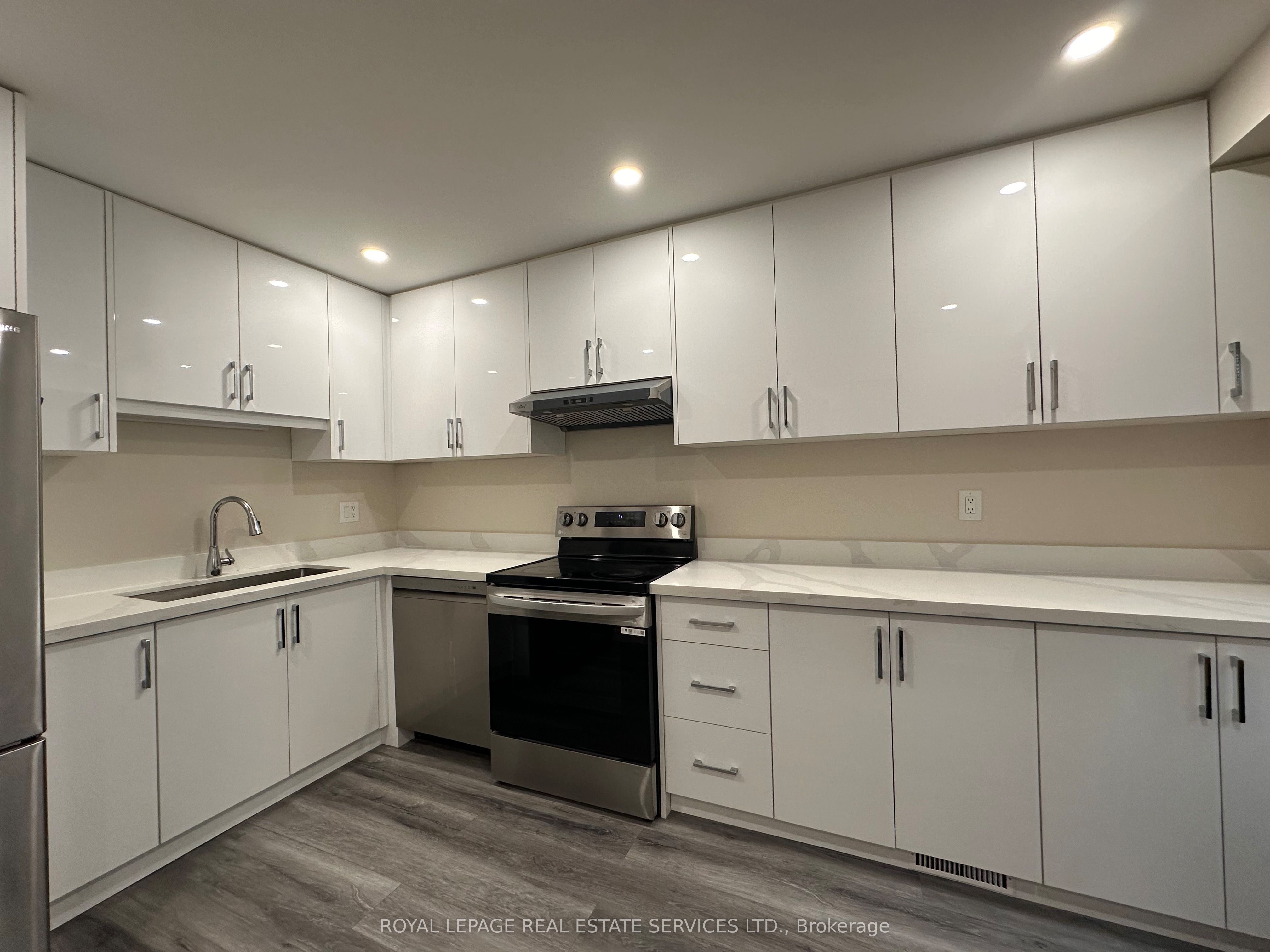 2079 The Collegeway 1 N/A