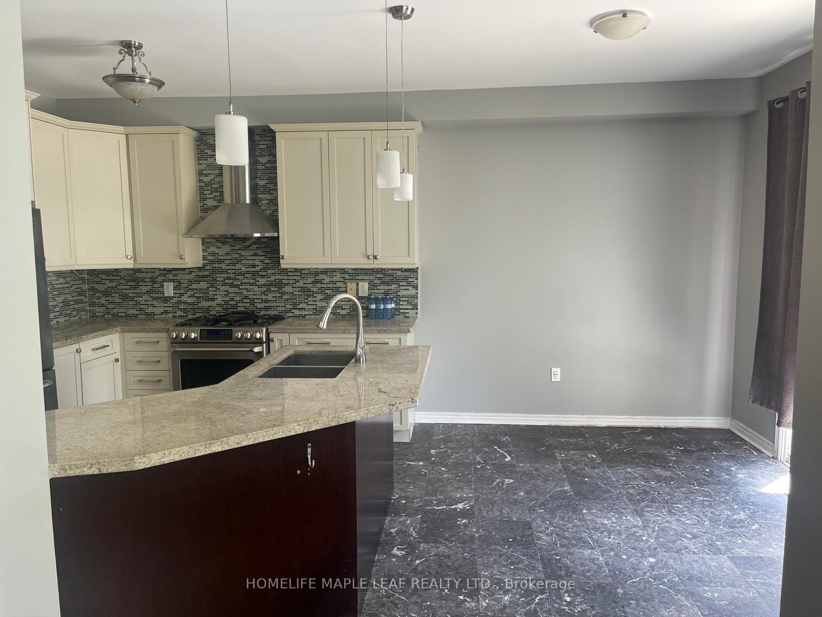 51 Redfinch Crescent