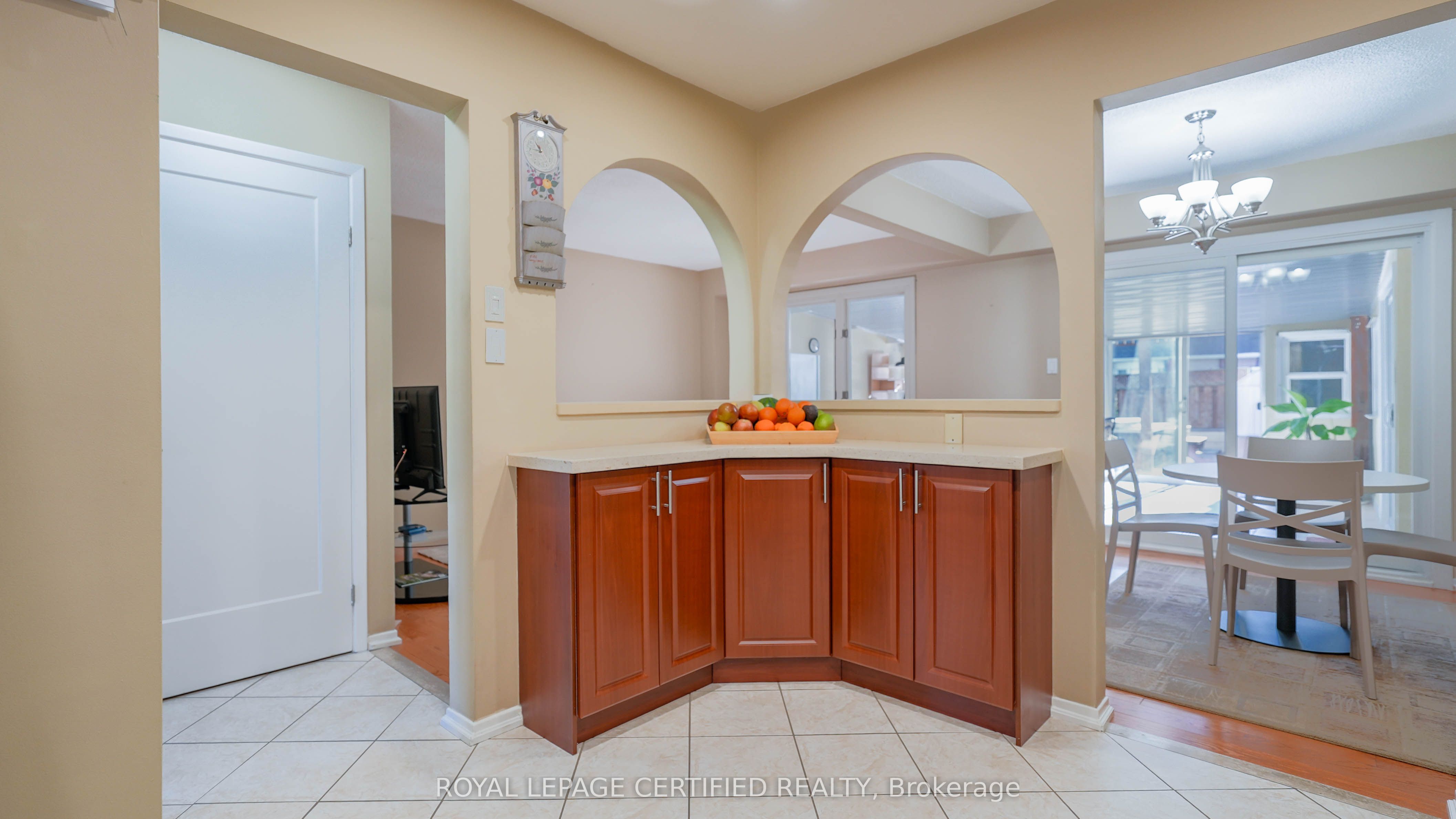 7242 Corrine Crescent