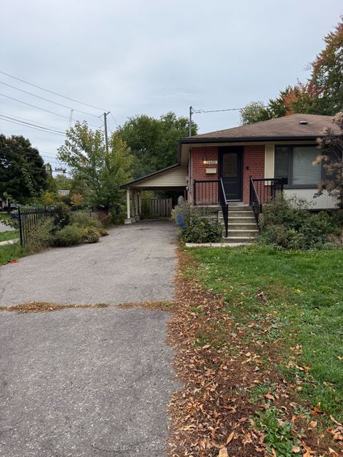 2402 Belyea Street Oakville ON L6L 1P1