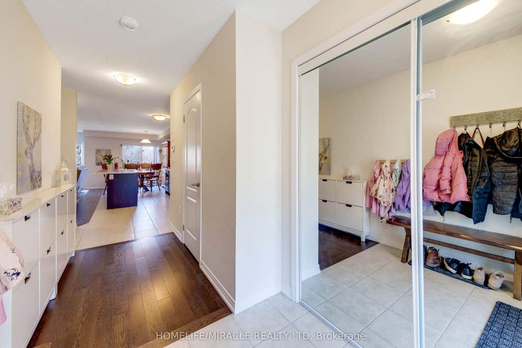 Photo of 96 Esther Crescent S, Thorold, ON L3B 0G3 (MLS # X13712194)