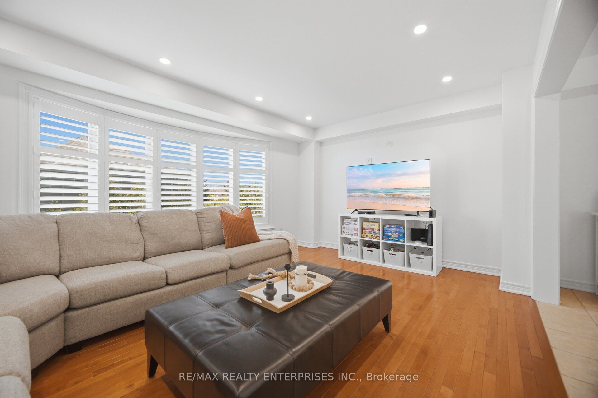 2339 Saddlecreek Crescent
