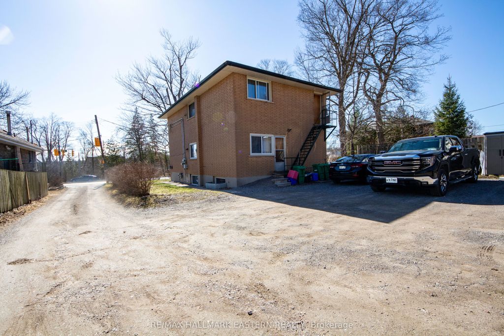 Photo of 722 Chemong Road, Peterborough, ON K9H 5Y9 (MLS # X12828300)