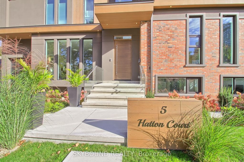 Photo of 5 Hatton Court, Toronto, ON M9A 1J6 (MLS # W12425992)