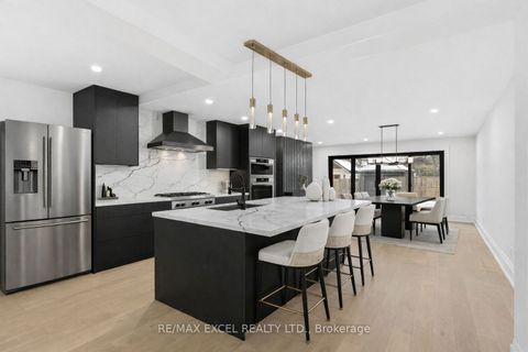 34 Raymond Avenue Toronto ON M6S 2B3