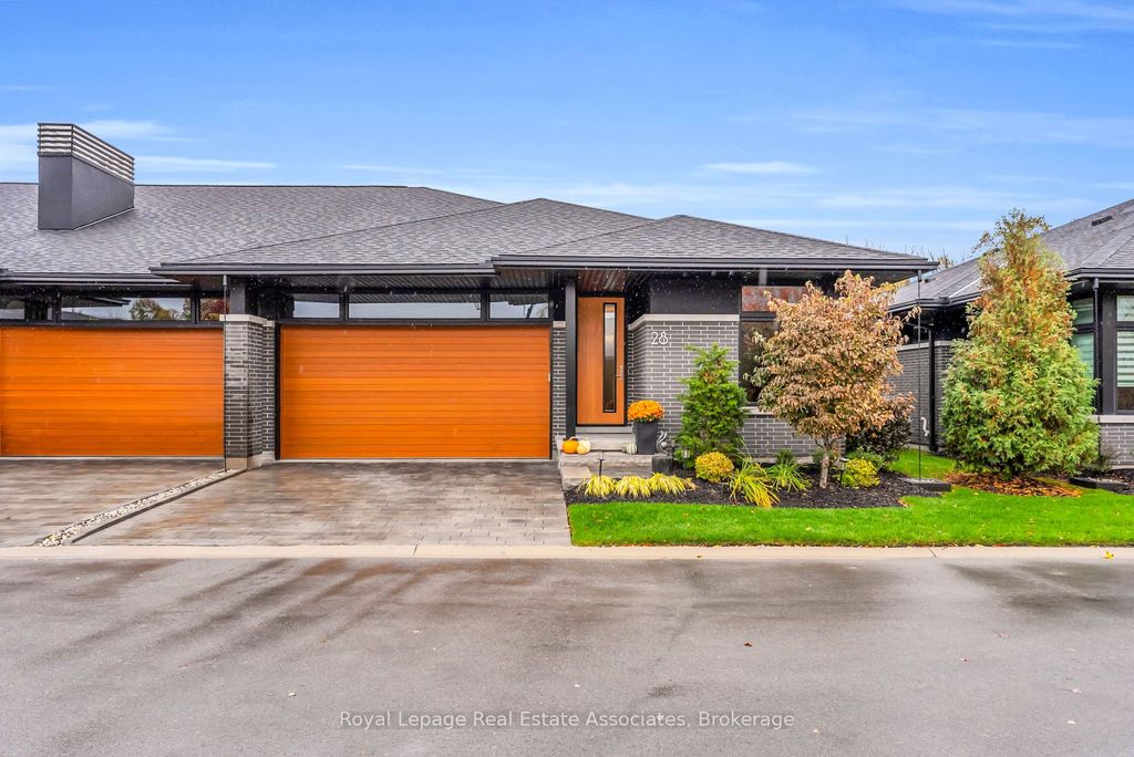 Photo of 28 Juniper Trail #8, Welland, ON L3C 0H5 (MLS # X12975028)