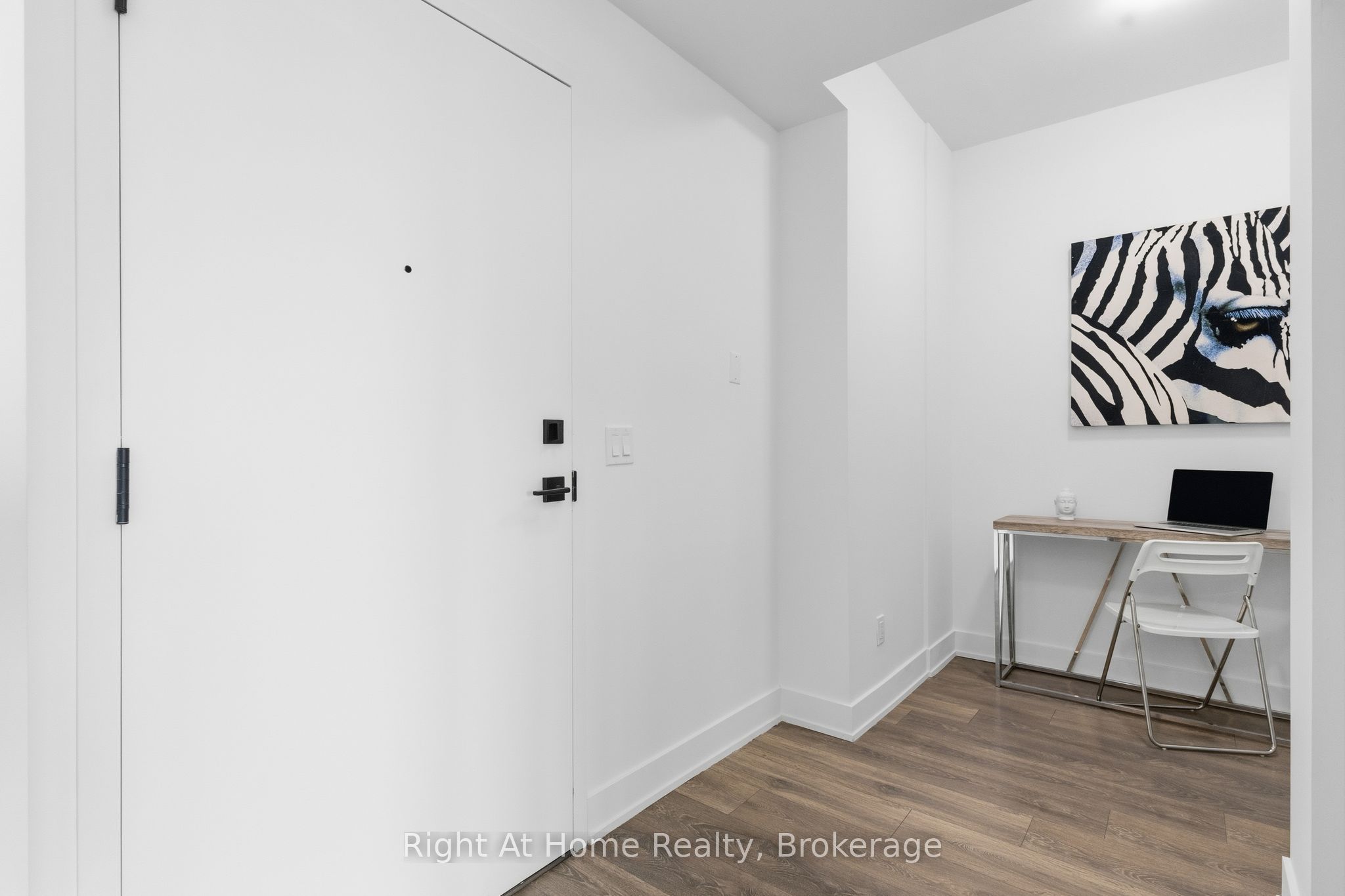 2489 Taunton Road 815