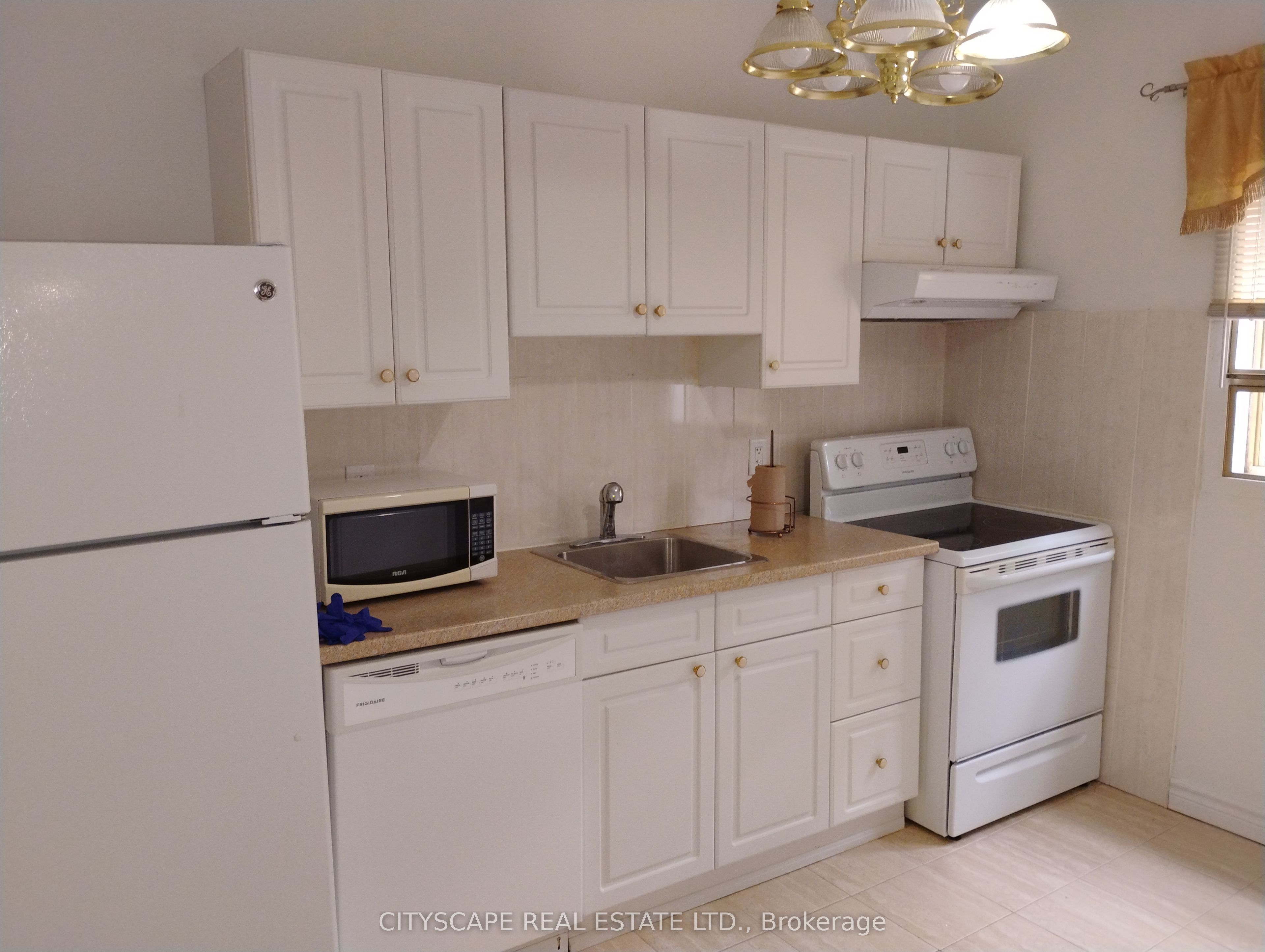 92 Bellwoods Avenue